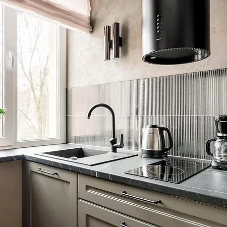 So Stylish Downtown Apt Near Railway Station * Minsk